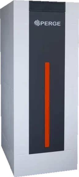 Chaudière à granulés de bois PERGE OptiPellet, habillage blanc et façade gris anthracite à bande orange
